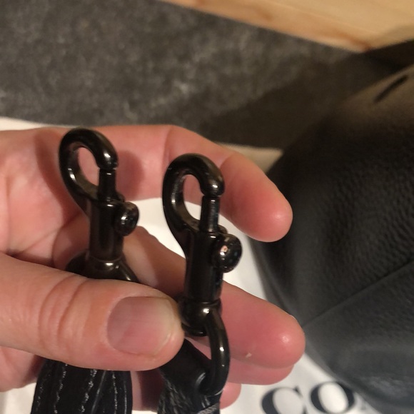 🛑SOLD🛑🖤Coach Black Turnlock Cara Satchel! - Picture 8 of 14